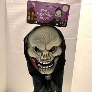 NWT Vinyl Evil Skull With Hood Glow In The Dark Mask for Halloween